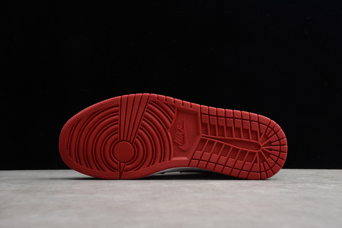 air jordan 1 mid “chicago” 554724-173